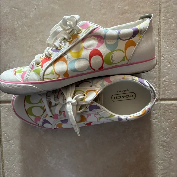 Coach White Sneakers Fashionable Low-Top - Picture 4 of 4